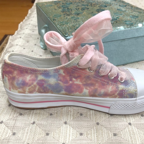 BASS GIRLS SUEDE ABSTRACT SNEAKER NEW - Picture 3 of 15